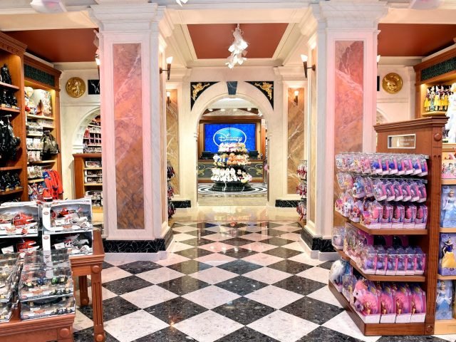 Disney Store Roma